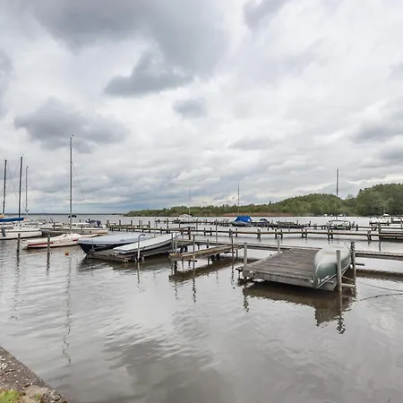 Kajuete Am Steinhuder *